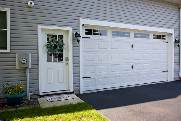 24/7 Emergency Garage Door Panel Replacement experts in Hampstead, NC